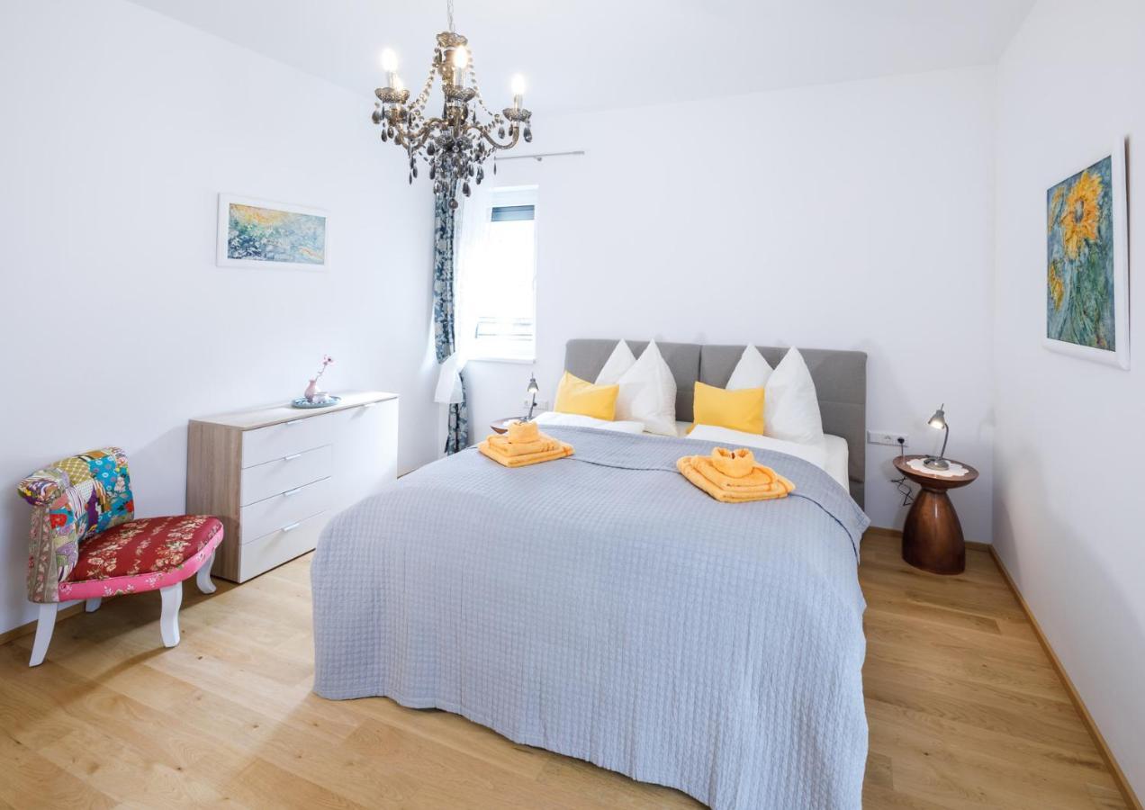 Ferienwohnung Narzisse - City Appartement Im Kurpark Bad Aussee Esterno foto